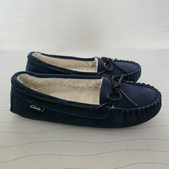 Clarks Womens Nacy Moccasin Slipper Navy Blue Suede Leather Shoes LB0340B Sz 9M - Picture 1 of 10